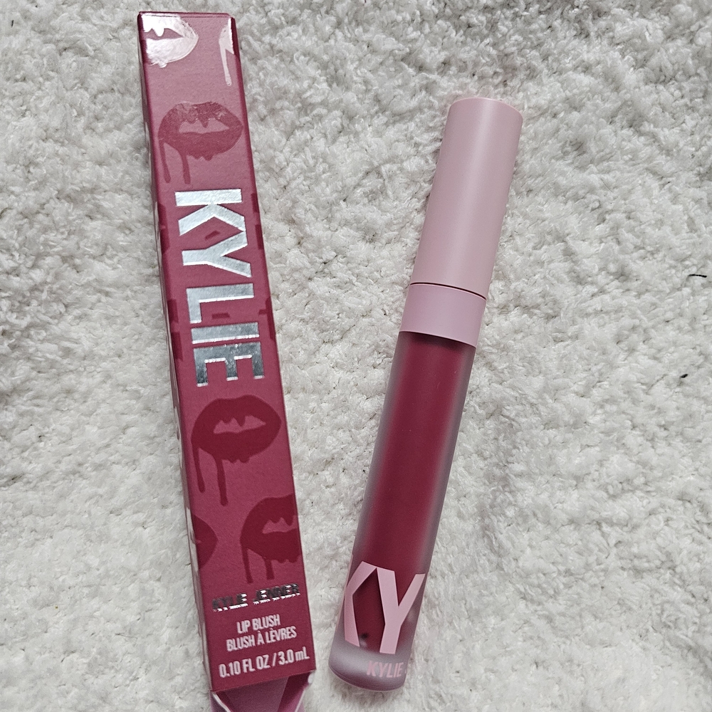 Kylie Cosmetics Lip Blush In Shade I'm Blushing